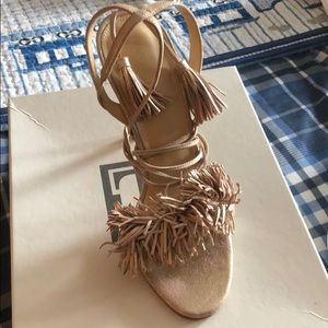 Ivanka Trump tassel “Hattie” heels gold NIB 8.5